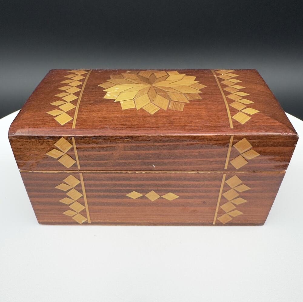 Vintage 1985 Soviet Russian Straw Marquetry Box, Kirov "Ideal" Factory